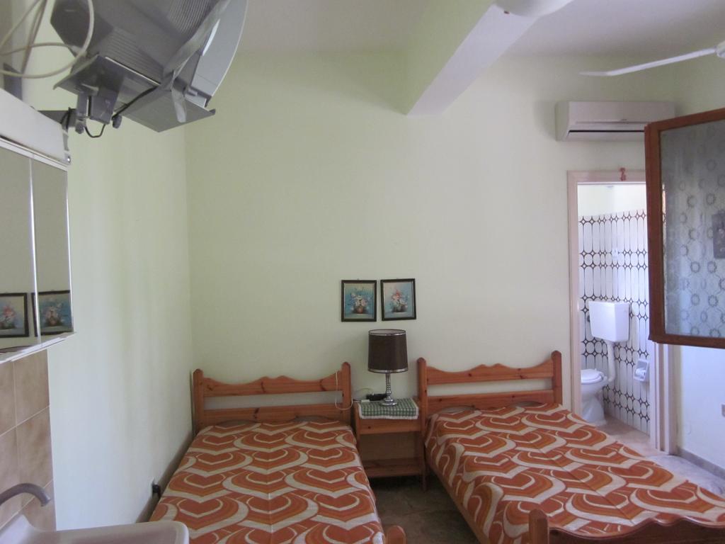 Tina Rooms Gialtra Стая снимка